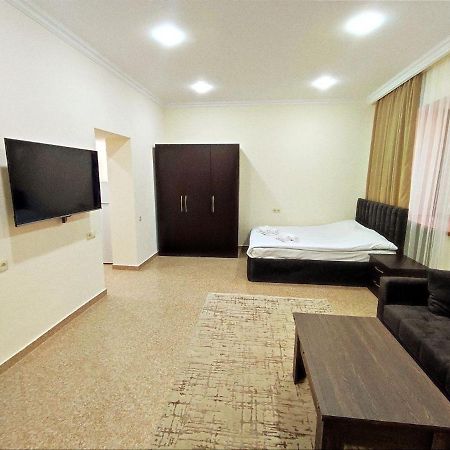 Aygestan Apartments Erévan Extérieur photo